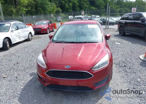 2017 Ford Focus Se z USA, uszkodzony, nr VIN 1FADP3K22HL262258